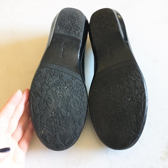 Worn once! Like new Clarks women's black leather flats shoes, great support - Picture 7 of 10